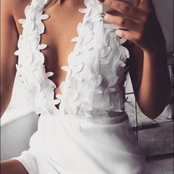 LAST ONE!!* RE-STOCKED-SOLID IVORY* SIZE MED ONLY* - Picture 6 of 8